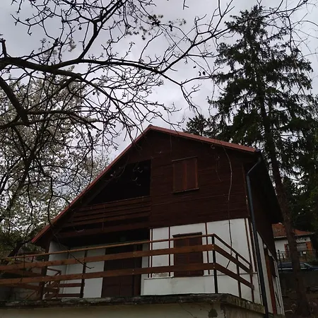 Tristar House Semesterbostad *